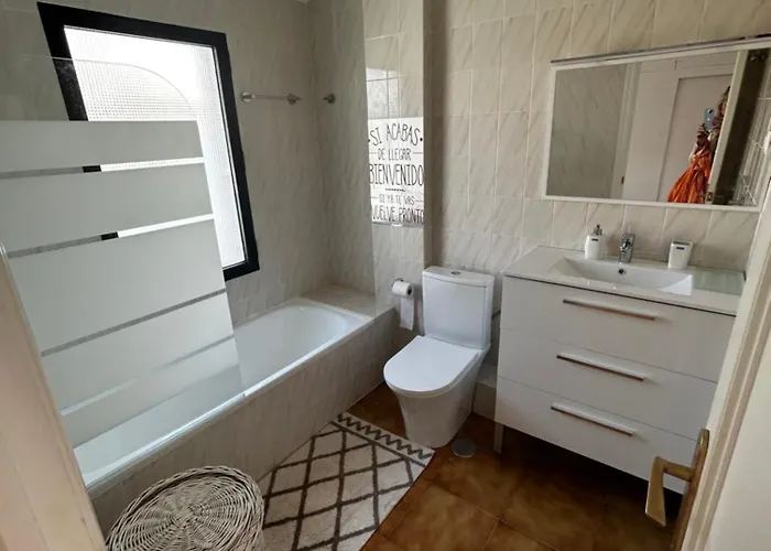 La Casa De Atardeceres * לה מנגה דל מר מנור